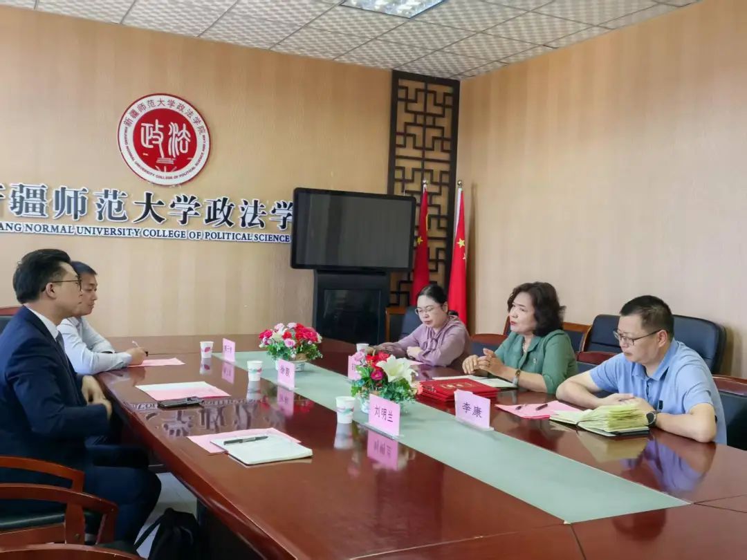 足球巴巴
与天驰君泰乌鲁木齐分所签署合作共建协议 携手培养高素质法治人才